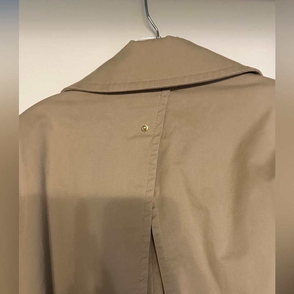 Cuyana classic belted trench coat - Picture 7 of 9